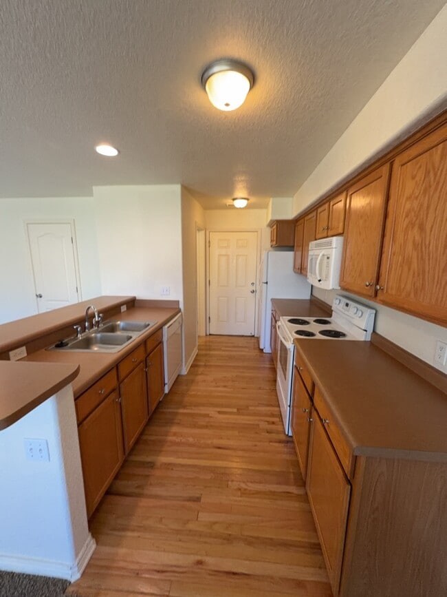 Building Photo - 6628 Watusi Rd