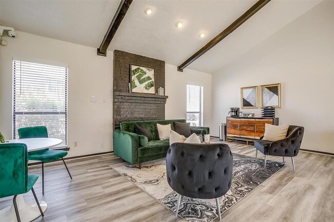 Foto del edificio - 1000 River Bend Dr