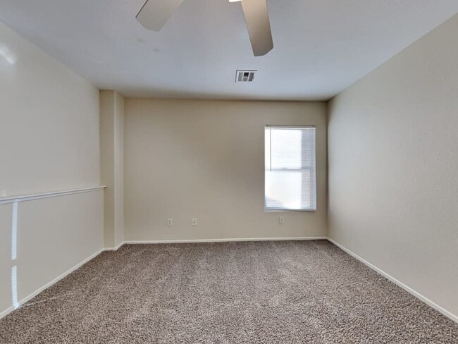 Foto del edificio - 1229 Orchard View St