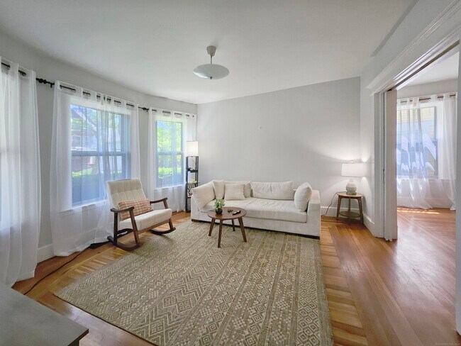 Foto del edificio - 138 Mansfield St