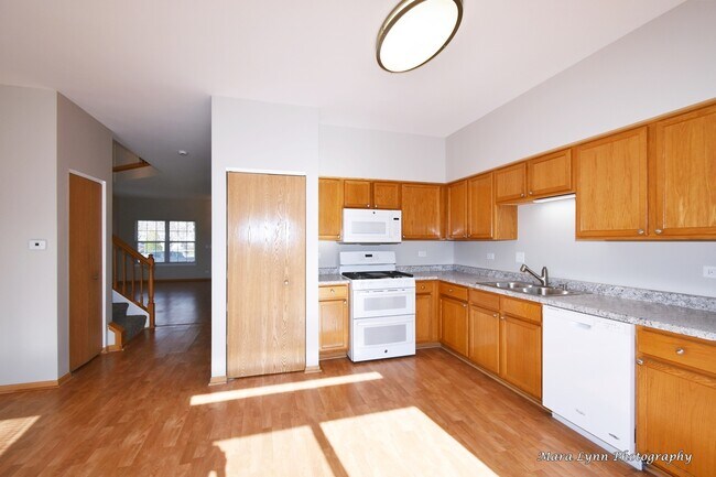 Building Photo - 2824 Wheatland Ct
