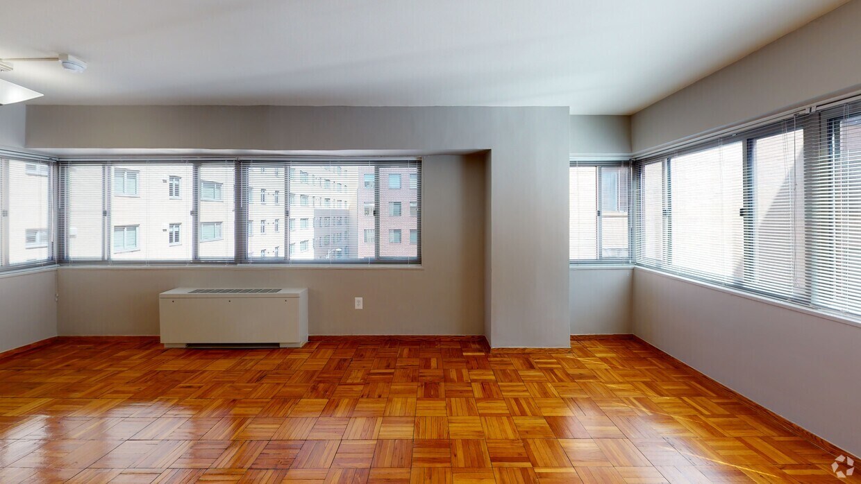 Photo - The York and Potomac Park Apartments