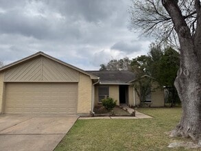 Building Photo - 14014 Bay Gardens Dr