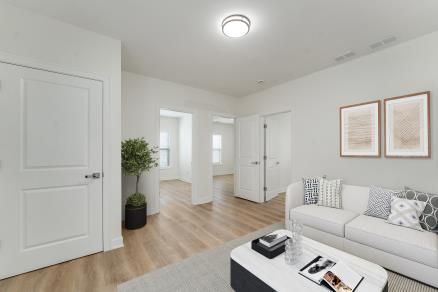 Foto del edificio - 6183 Hecla St