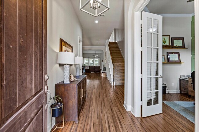 Foto del edificio - 1332 Graham Trace Ln