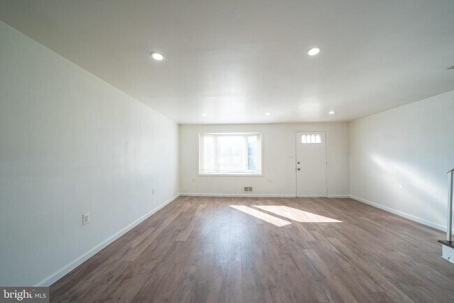 Foto del edificio - 3167 Ryerson Cir