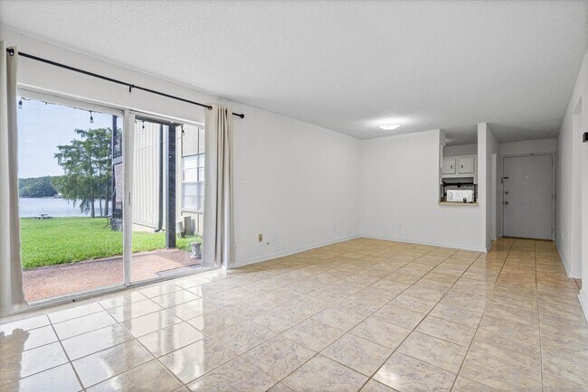 Building Photo - Two Bedroom River View Condo