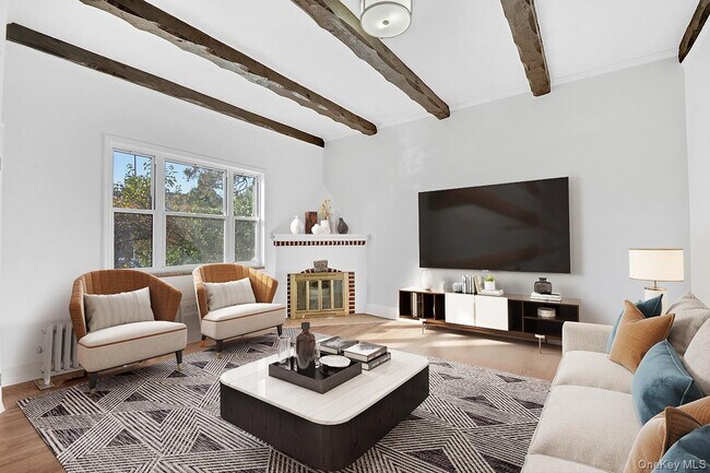 Foto del edificio - 88-33 Francis Lewis Blvd