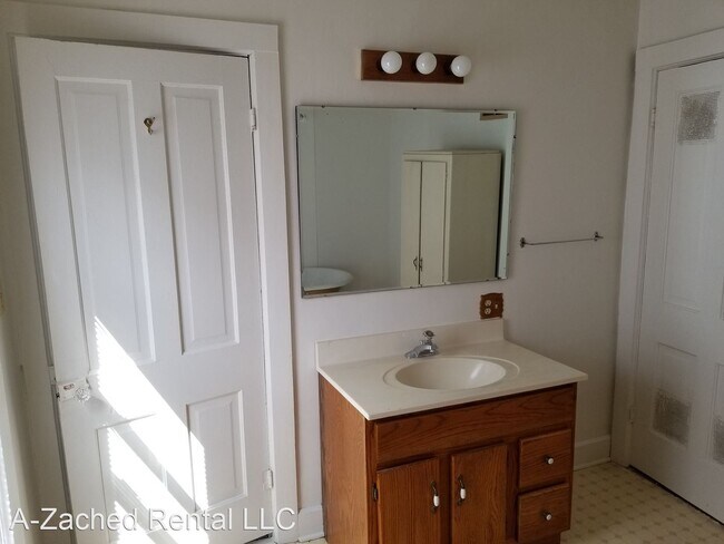 Foto del edificio - 1 br, 1 bath House - 409 1/2 Main Avenue