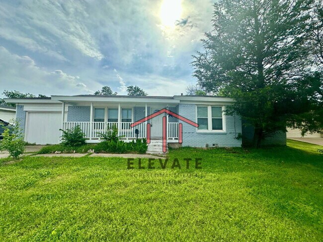 Foto del edificio - 4114 Rufe Snow Dr