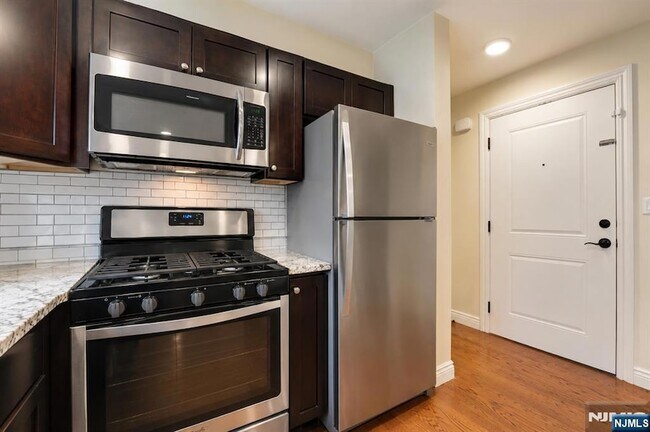 Building Photo - 210 Hackensack St