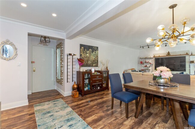 Foto del edificio - 211-6 75th Ave