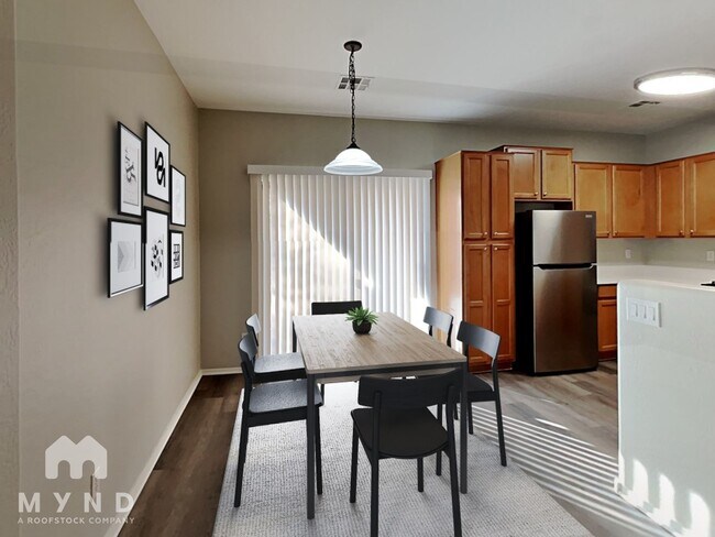 Foto del edificio - 15219 W Shaw Butte Dr