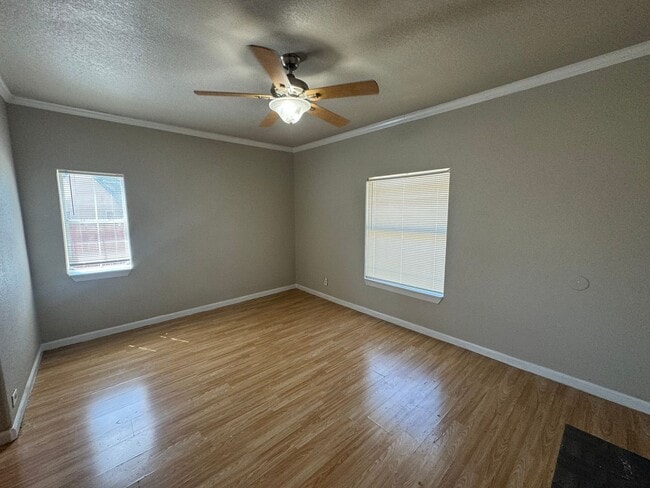 Photo - 3302-3302 Avenue H Apartment