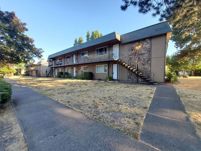 Building Photo - 3939 Iberis St NE