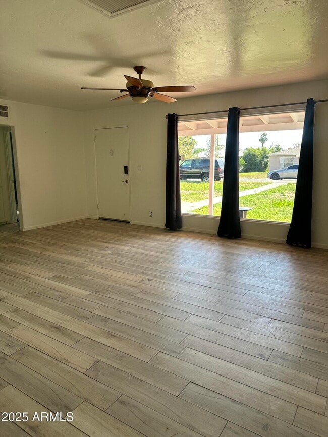 Building Photo - 3112 E Cypress St