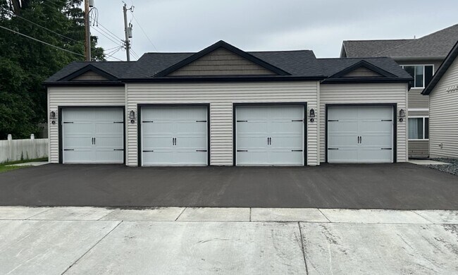 Foto del edificio - 402 4th St E