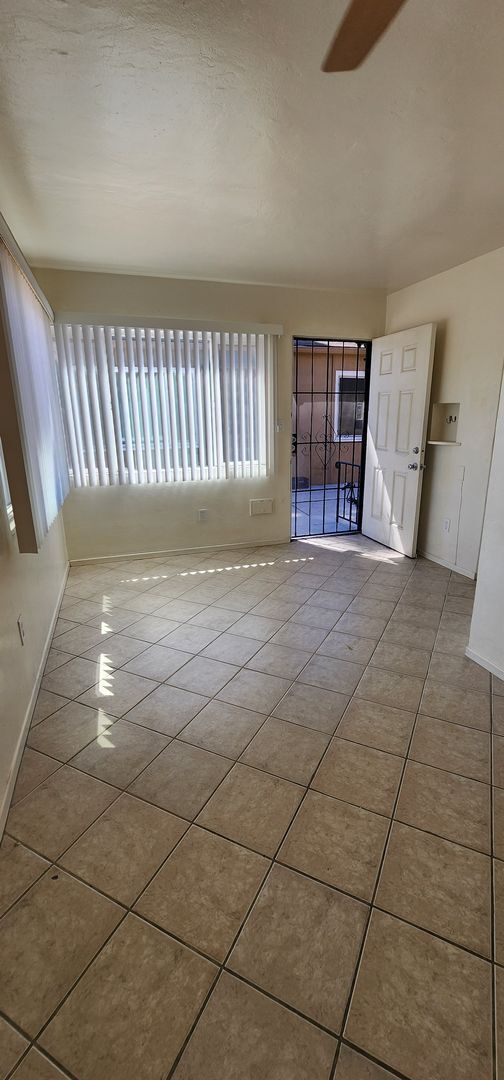 Foto del edificio - Charming 1bdr unit in heart of Normal Heights
