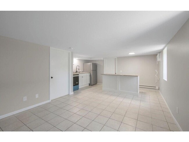 Building Photo - Beautiful remodeled 2 Bed Apartment in Mou...