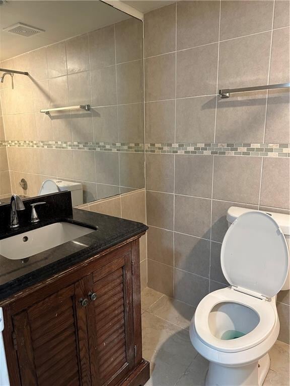 Building Photo - 3680 Inverrary Dr