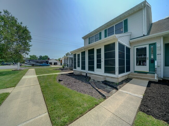 Building Photo - 405 Franklin St