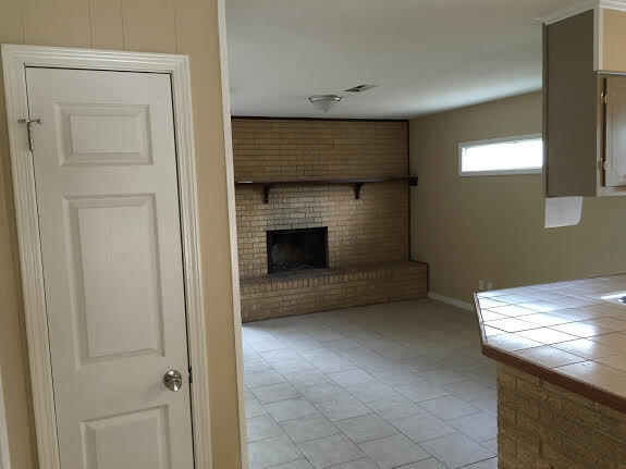 Building Photo - 9212 Warbler Ave