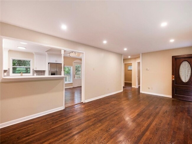 Building Photo - 2949 Judylyn Dr