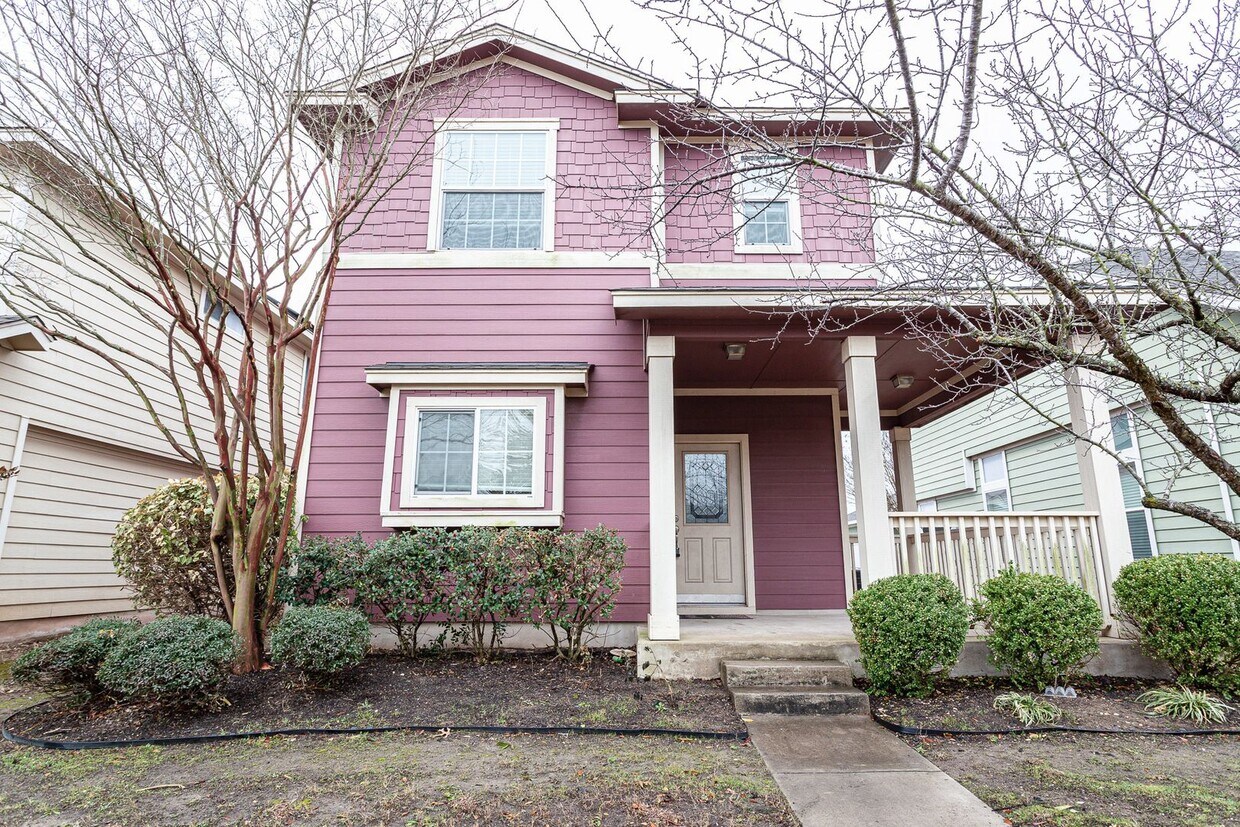 Primary Photo - 3/BR 2.5/BA Cozy Two-Level Home with Fence...