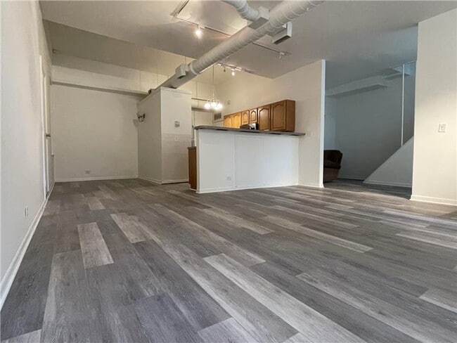 Building Photo - 1844 W Henderson St