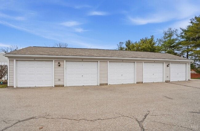 Building Photo - 8515 Island Pines Pl