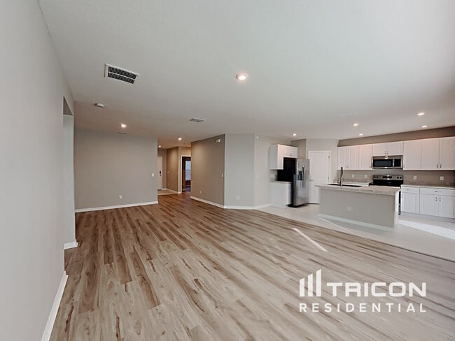Building Photo - 3948 Fescue St