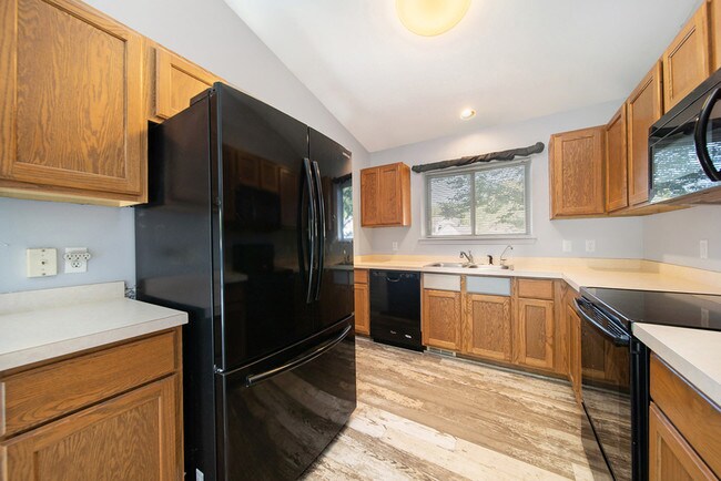 Building Photo - 2654 Cherokee Hills Cir