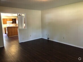 Building Photo - 107-107 Jester Cir