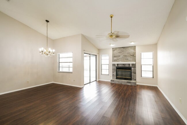 Building Photo - 8905 Bayaud Dr