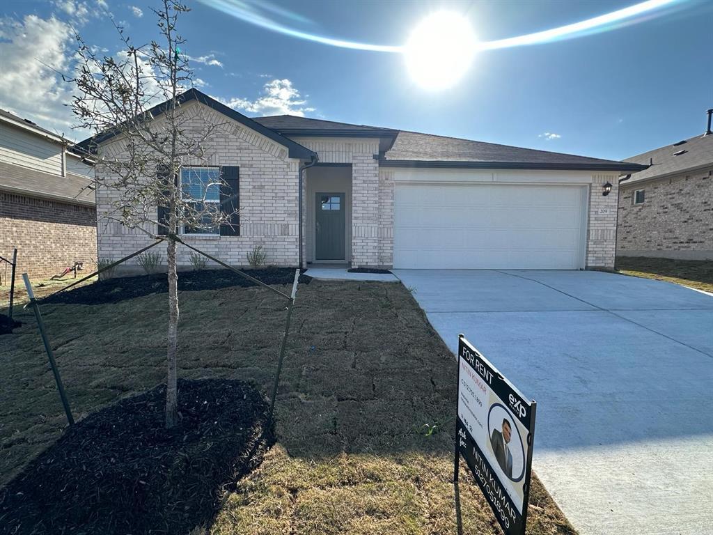 Foto principal - 209 Briggs Ln