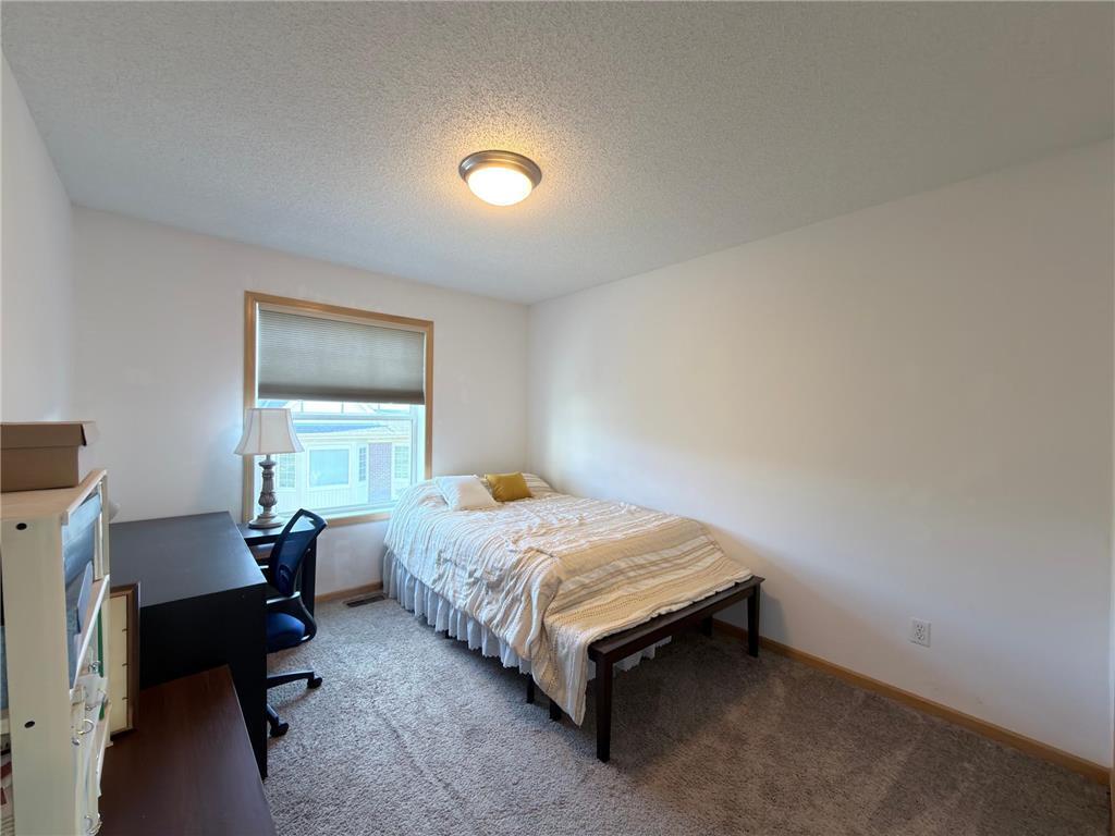 13705 54th Ave N, Minneapolis, MN 55446 - Townhome Rentals in