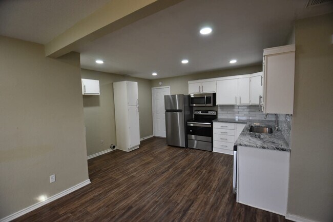 Building Photo - 4725 Highway Dr