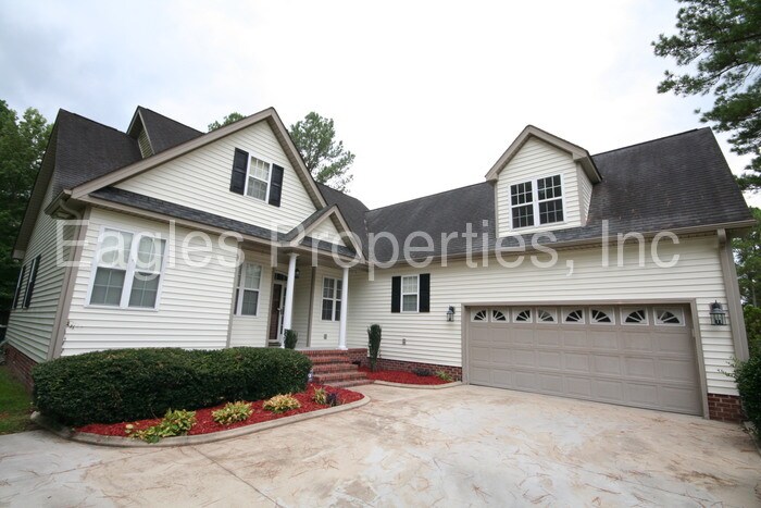 Foto principal - 411 Hunters Creek Dr