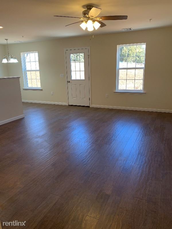 Foto del edificio - 3 br, 2.5 bath Townhome - 10 Baldwin Court