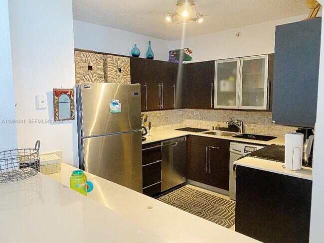 Foto del edificio - 1500 Bay Rd