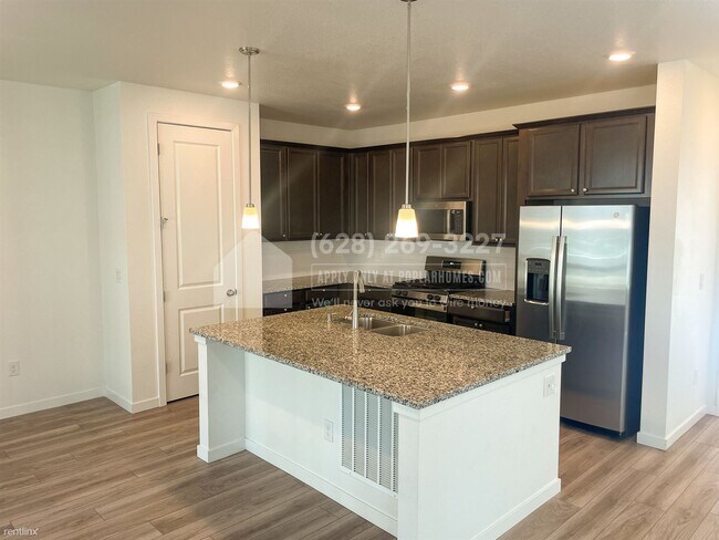 Foto del edificio - 3 br, 2.5 bath House - 17490 East 95th Pla...