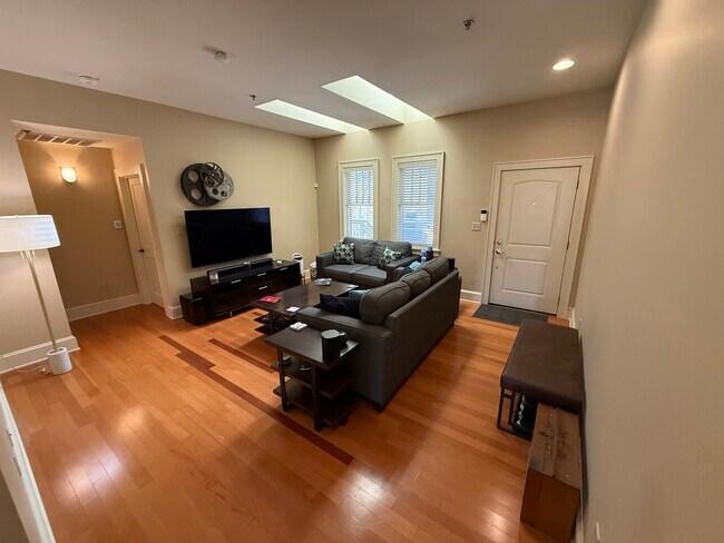 Foto del edificio - 10 Fall Pippin Ln