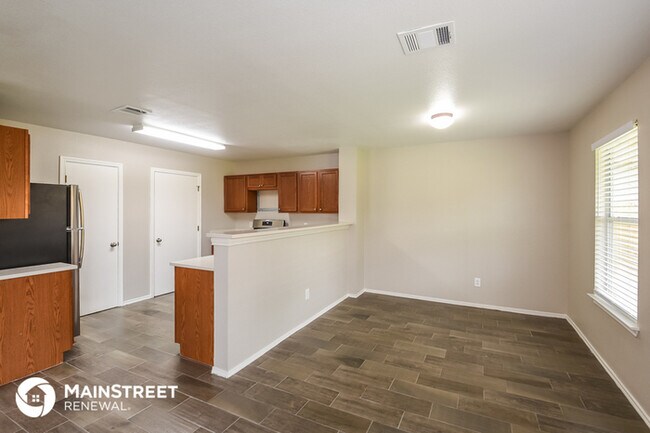 Building Photo - 6402 Candlewick Ct