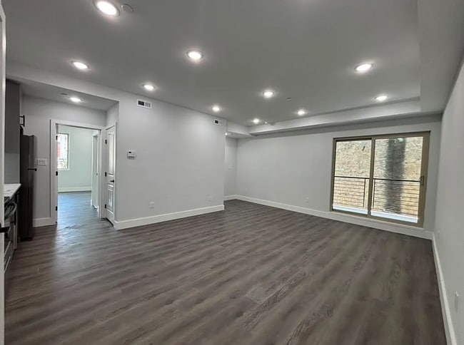 Building Photo - 675 N 41st St