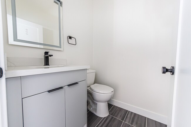 Foto del edificio - 1330 Tamarind Ave