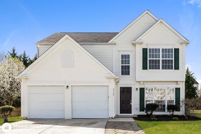 Foto principal - 4024 WINDSTREAM CT, JAMESTOWN, NC 27282