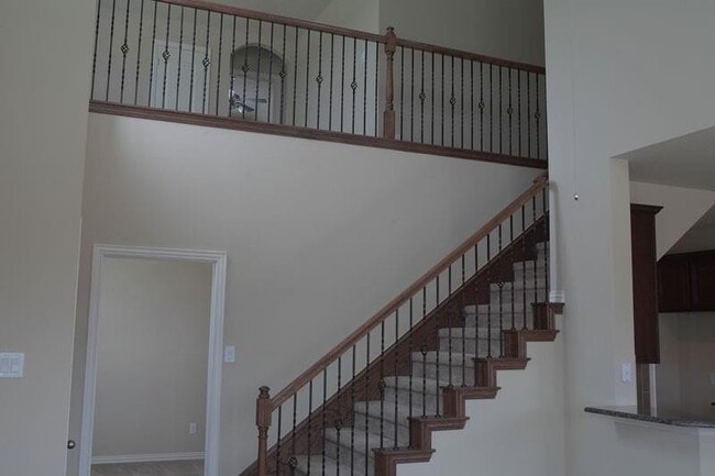 Building Photo - 4632 Ladyfern Way