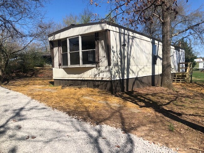 Building Photo - 2053 Grey Ridge Road; Maryville TN  37801