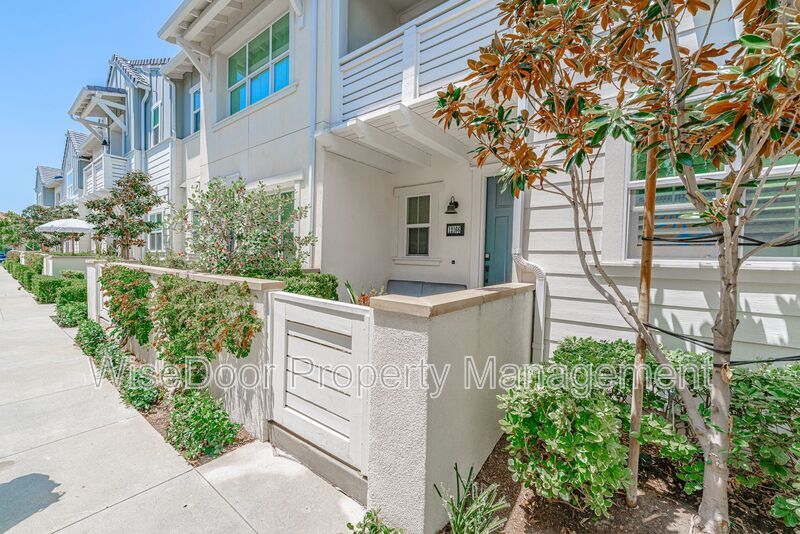 Primary Photo - 12166 Starling Ln