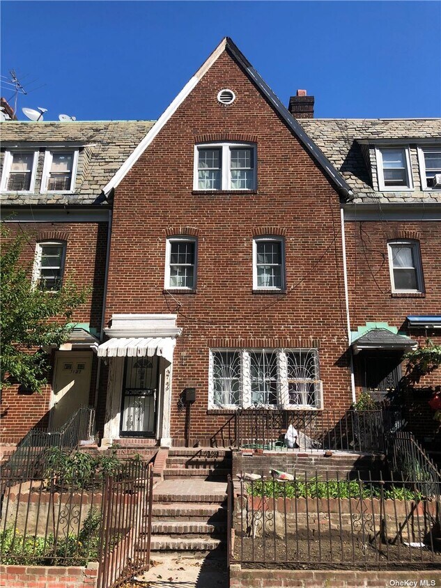 Primary Photo - 37-29-37-87 87th St